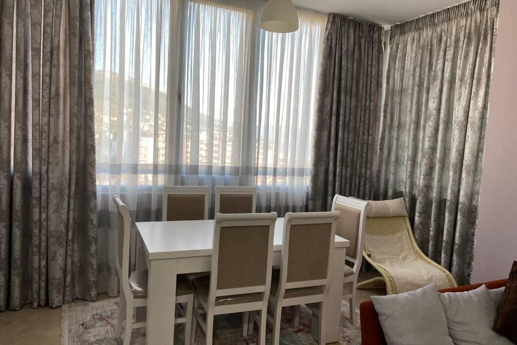 Sea Scape Apartment Vlorë Buitenkant foto